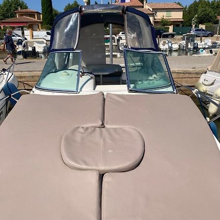 מלון לה-לונד-לה-מורה Hebergement Insolite Sur Un Bateau A Quai מראה חיצוני תמונה