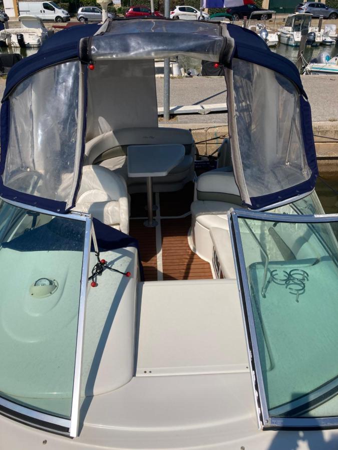 מלון לה-לונד-לה-מורה Hebergement Insolite Sur Un Bateau A Quai מראה חיצוני תמונה